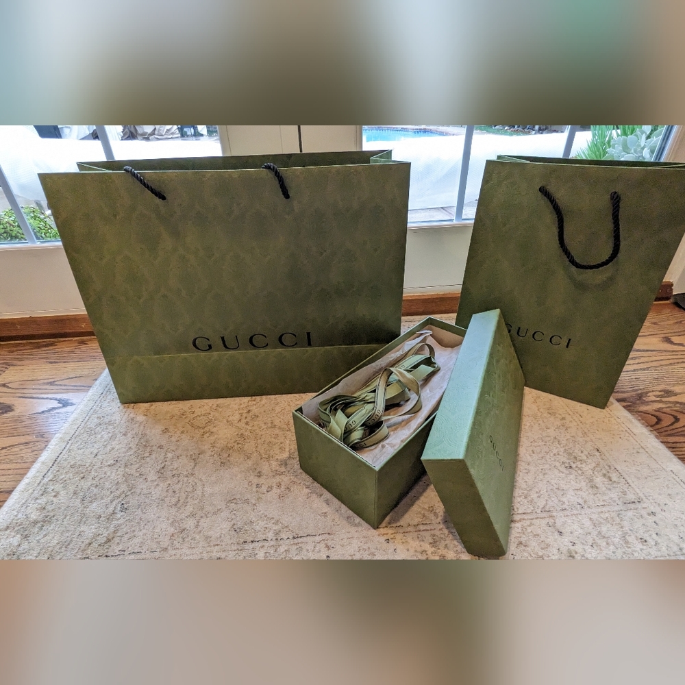 Gucci gift bag box set with ribbon